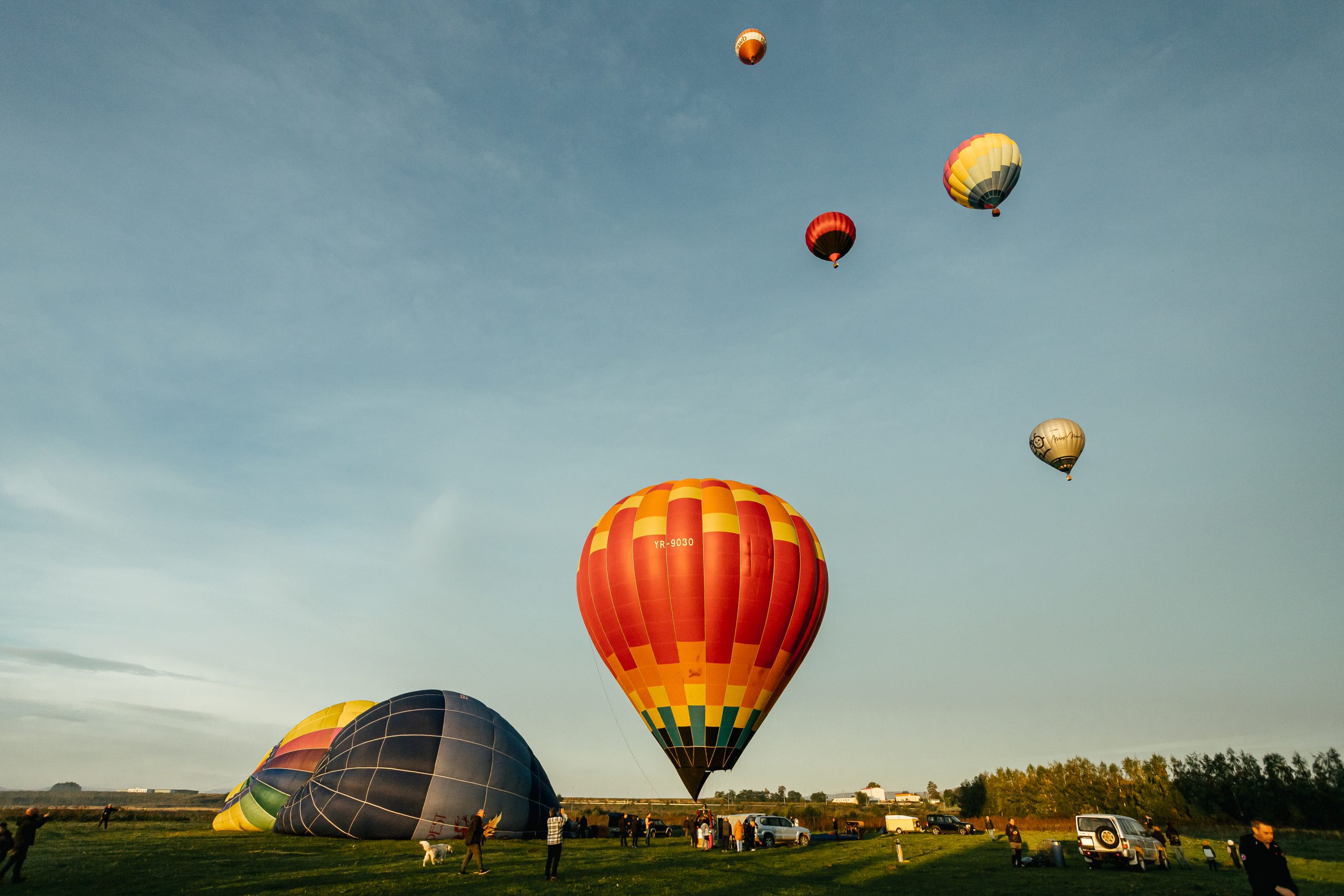 Festivalurile toamnei la o ora de Brasov: Zbor cu balonul cu aer cald la X Balloon Fest